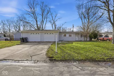 153 Parkview Dr, Whiteland, IN 46184