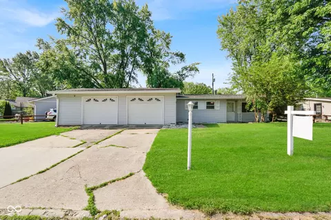 153 Parkview Dr, Whiteland, IN 46184