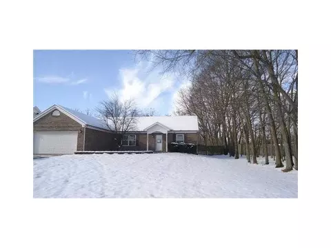 1082 S Teresa Dr, Martinsville, IN 46151
