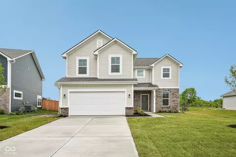 6681 W Sailboat Dr, Greenfield, IN 46140