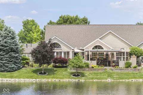 7386 Lake Lakota Pl, Indianapolis, IN 46217