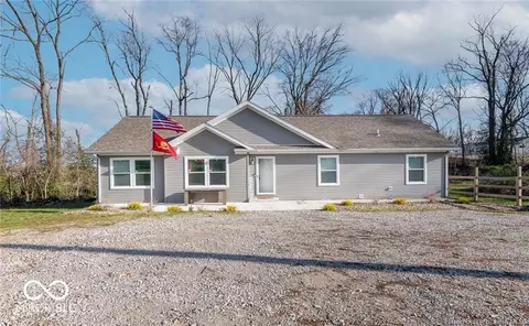 1319 W Commerce St, Brownstown, IN 47220