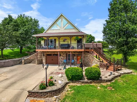 8814 W Meadows Dr, Eckerty, IN 47116