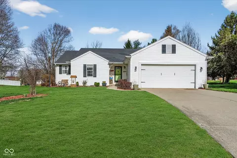 1814 Sandalwood Dr, Greencastle, IN 46135