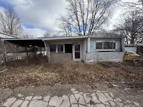 3117 Van Bibber Lake Ests, Greencastle, IN 46135