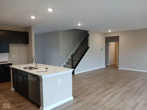 968 Hercules Dr, Franklin, IN 46131 photo 3