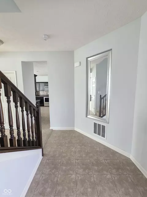 2347 Shadow Ct, Columbus, IN 47201 photo 3