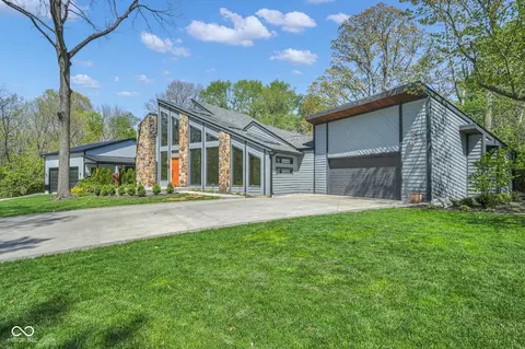 785 Pineview Dr, Zionsville, IN 46077