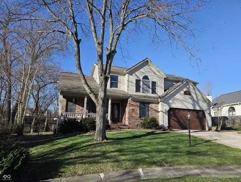 8218 Narragansett Ct, Indianapolis, IN 46256
