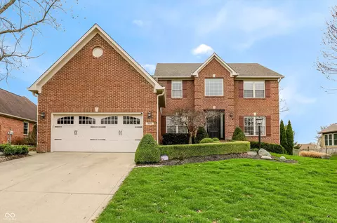 4401 Brittany Dr, Zionsville, IN 46077