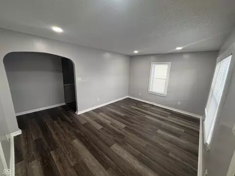 1402 E Willard St, Muncie, IN 47302 photo 3