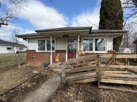 714 Labell Ave, Shelbyville, IN 46176