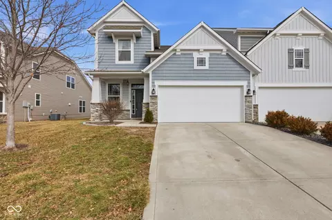 6258 Colonial Dr, Whitestown, IN 46075