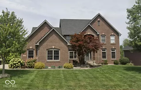 12776 Whitebridge Dr, Fishers, IN 46037