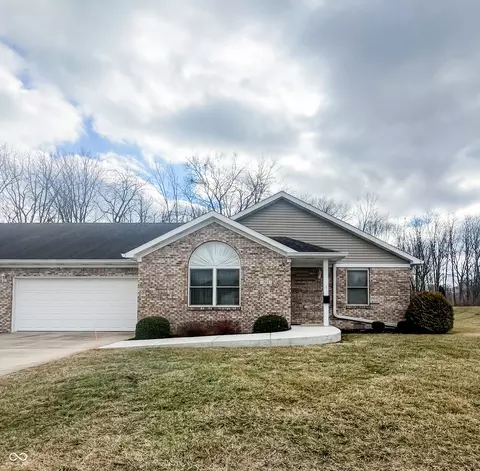 381 Southfork Dr, Crawfordsville, IN 47933