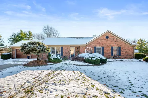 4909 W Prairiewood Dr, Muncie, IN 47304