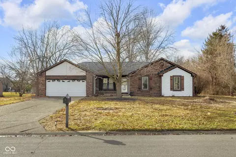 7152 Sandalwood Dr, Avon, IN 46123