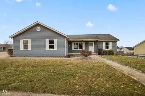 7295 S Marshall Dr, Nineveh, IN 46164