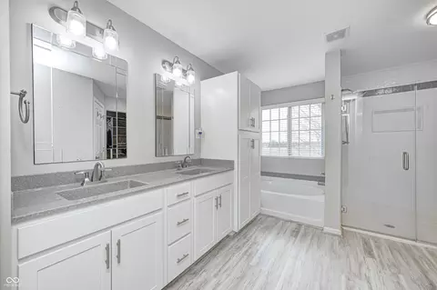 Bath - 2808 Twinleaf Dr, Plainfield, IN 46168 photo 1 of 3