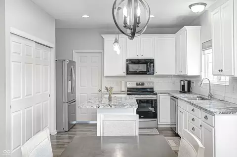 Kitchen - 2808 Twinleaf Dr, Plainfield, IN 46168 photo 4 of 4