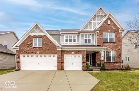 6165 Eagle Lake Dr, Zionsville, IN 46077