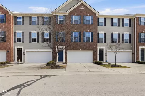 13049 Raritan Dr, Fishers, IN 46038