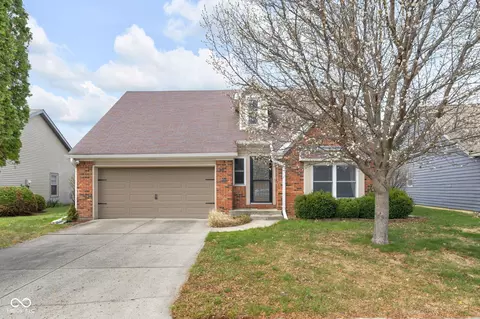 8902 Pine Tree Blvd, Indianapolis, IN 46256