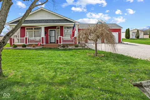 610 S Franklin Rd, Greenwood, IN 46143
