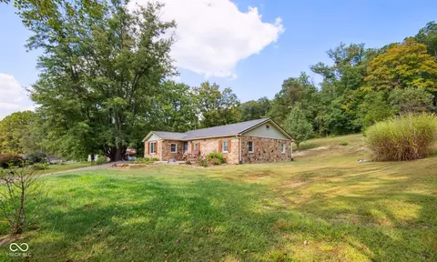 5818 Bellsville Pike, Columbus, IN 47201