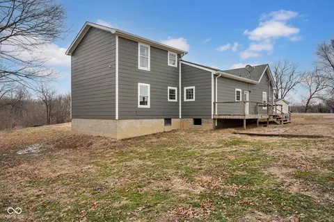 11074 N Cross St, Hope, IN 47246