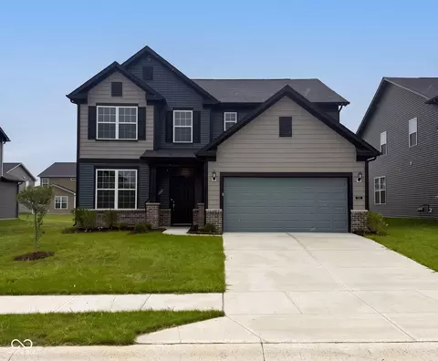 3371 Churchill Ln, Whitestown, IN 46075