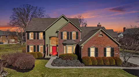 10828 Woodmont Ln, Fishers, IN 46037