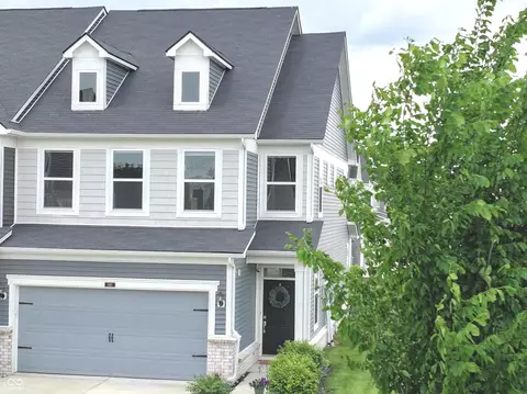 640 Axford Bay Dr, Westfield, IN 46074