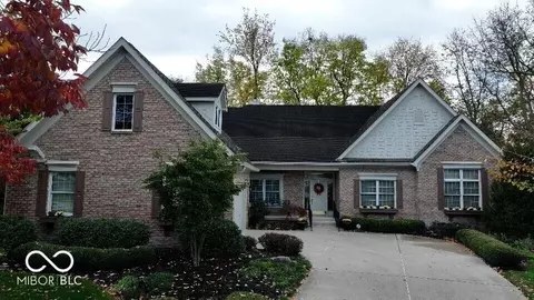 10715 Grindstone Dr, Fishers, IN 46037