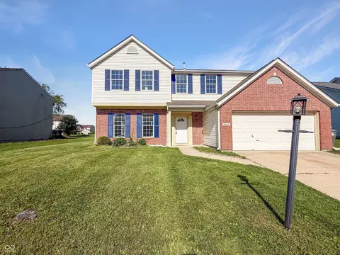 6454 Kentstone Dr, Indianapolis, IN 46268
