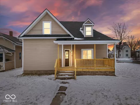 929 W 3rd St, Rushville, IN 46173