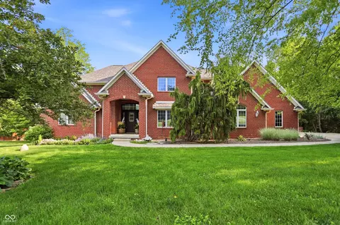 136 W Chalet Dr, Mooresville, IN 46158