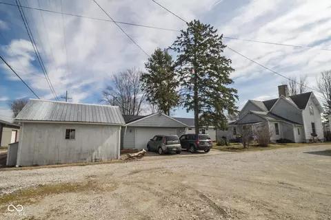 Exterior - 104 E Washington St, Roachdale, IN 46172 photo 6 of 6