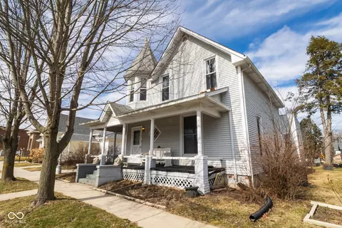 Exterior - 104 E Washington St, Roachdale, IN 46172 photo 1 of 6