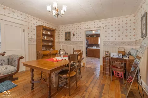 Dining - 104 E Washington St, Roachdale, IN 46172 photo 2 of 4