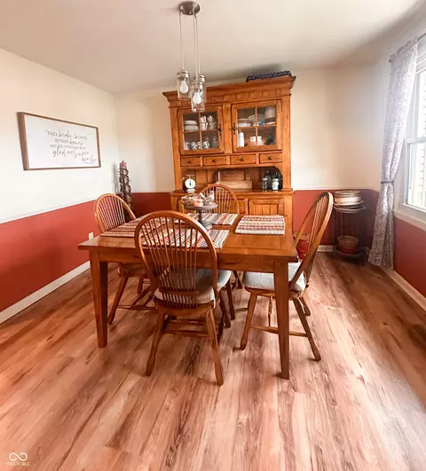 Dining - 400 E Water St, Pendleton, IN 46064 photo 2 of 2