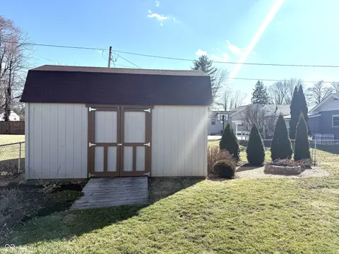 Exterior - 400 E Water St, Pendleton, IN 46064 photo 8 of 8