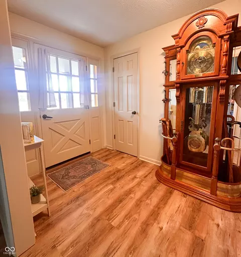 Entry Way - 400 E Water St, Pendleton, IN 46064 photo 1 of 2