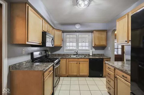 Kitchen - 501 E Thompson St, Edinburgh, IN 46124 photo 1 of 4