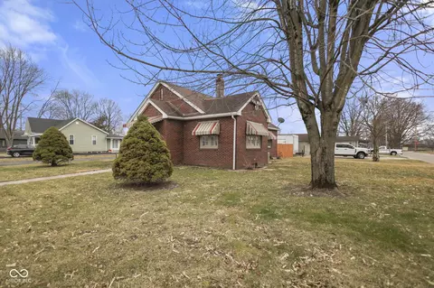 Exterior - 501 E Thompson St, Edinburgh, IN 46124 photo 3 of 10