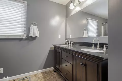Bath - 501 E Thompson St, Edinburgh, IN 46124 photo 2 of 5