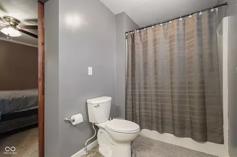 Bath - 501 E Thompson St, Edinburgh, IN 46124 photo 3 of 5