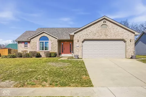 3442 Berkdale Dr, Columbus, IN 47203