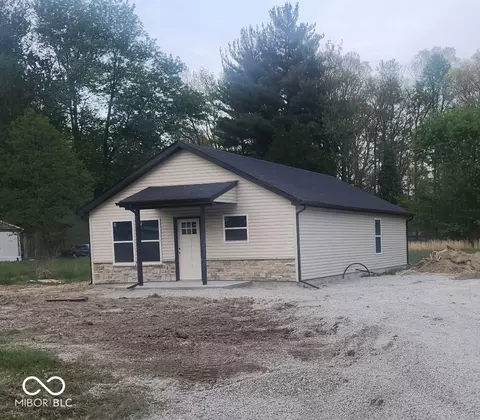 721 Country Manor St, North Vernon, IN 47265