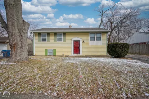 8610 Meadowlark Dr, Indianapolis, IN 46226